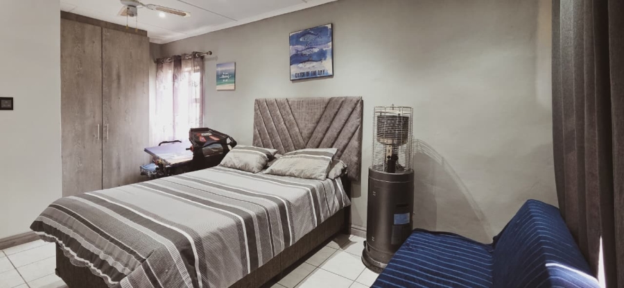 4 Bedroom Property for Sale in Boknesstrand Eastern Cape